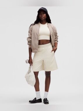 Lululemon Swift Relaxed Short 9" Logo Waistband